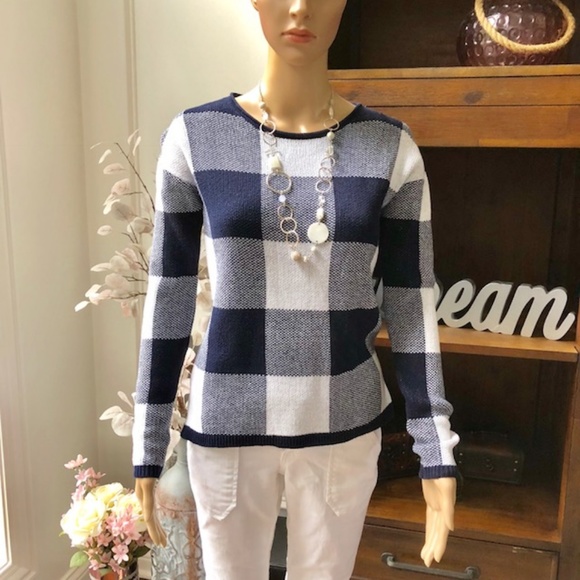 💕Blue & White Checkered Sweater - Picture 4 of 4